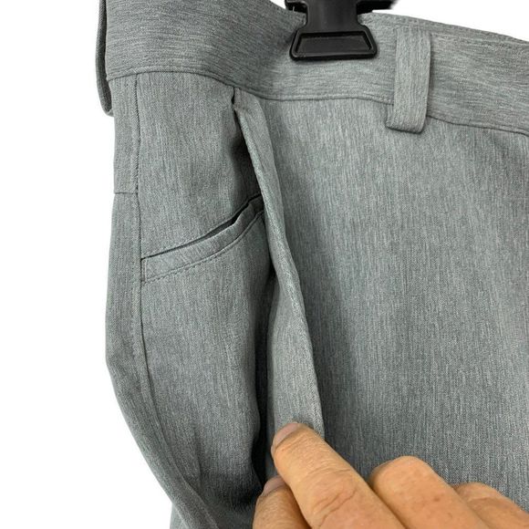 Mens Greg Norman Active Golf Shorts Size 40 Gray Polyester Burmuda 10"  5057 - Picture 3 of 8